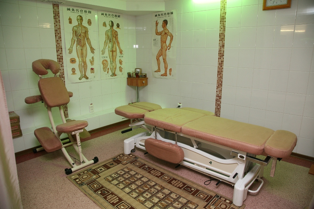 MASSAGE ROOM MASSAGE ROOM